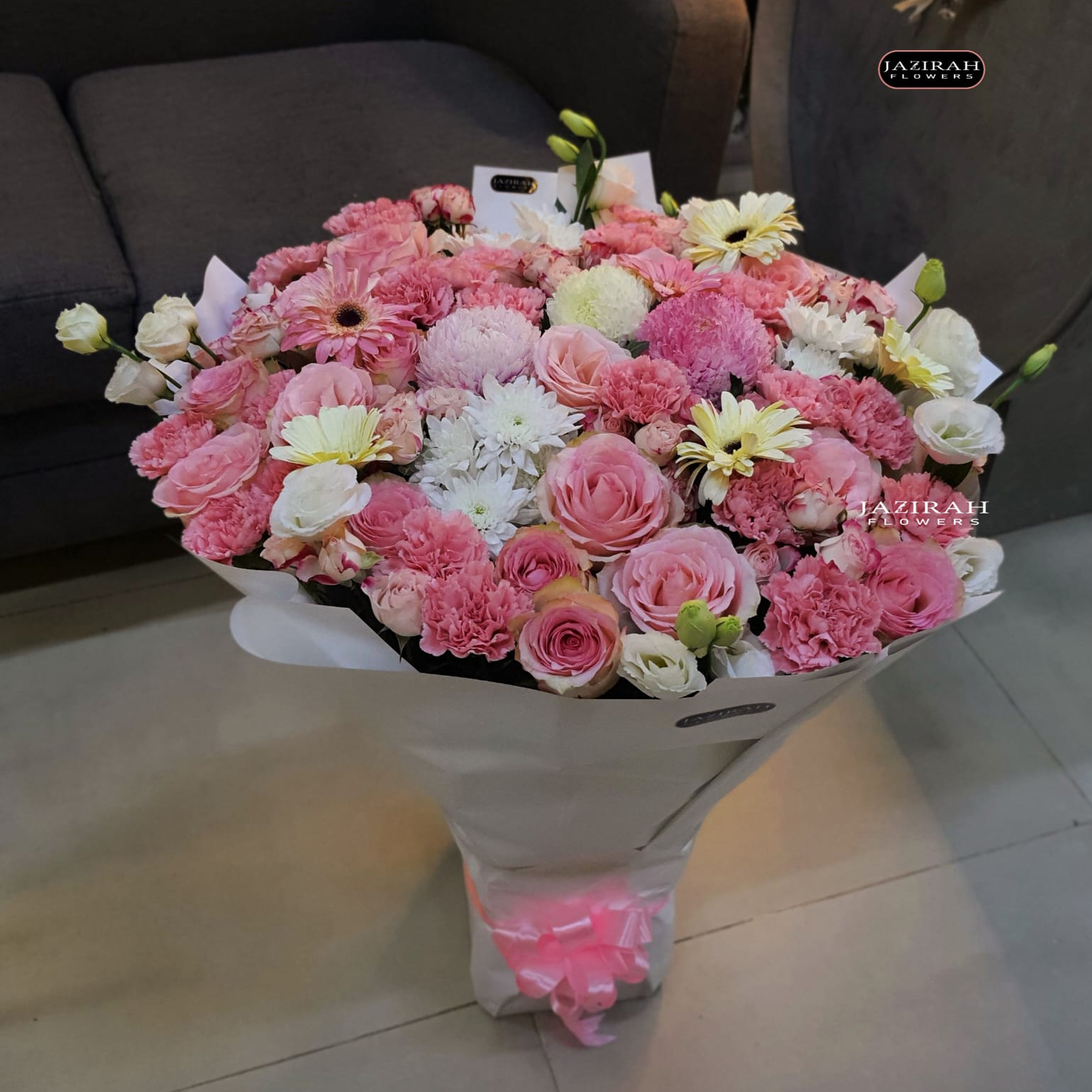 Elegant Pink & White Flower Bouquet – Big Size Gift by Jazirah Flowers