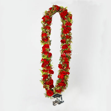 Graduation Flower Necklace with Fresh Spray Roses – “مبروك التخرج”