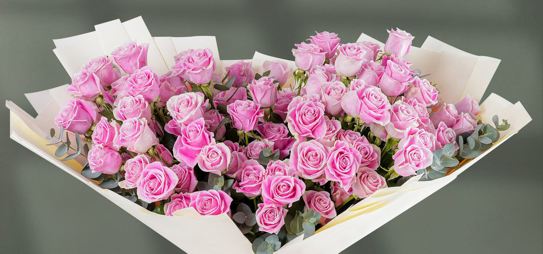 100+ Pink Roses Wrapping Big Bouquet