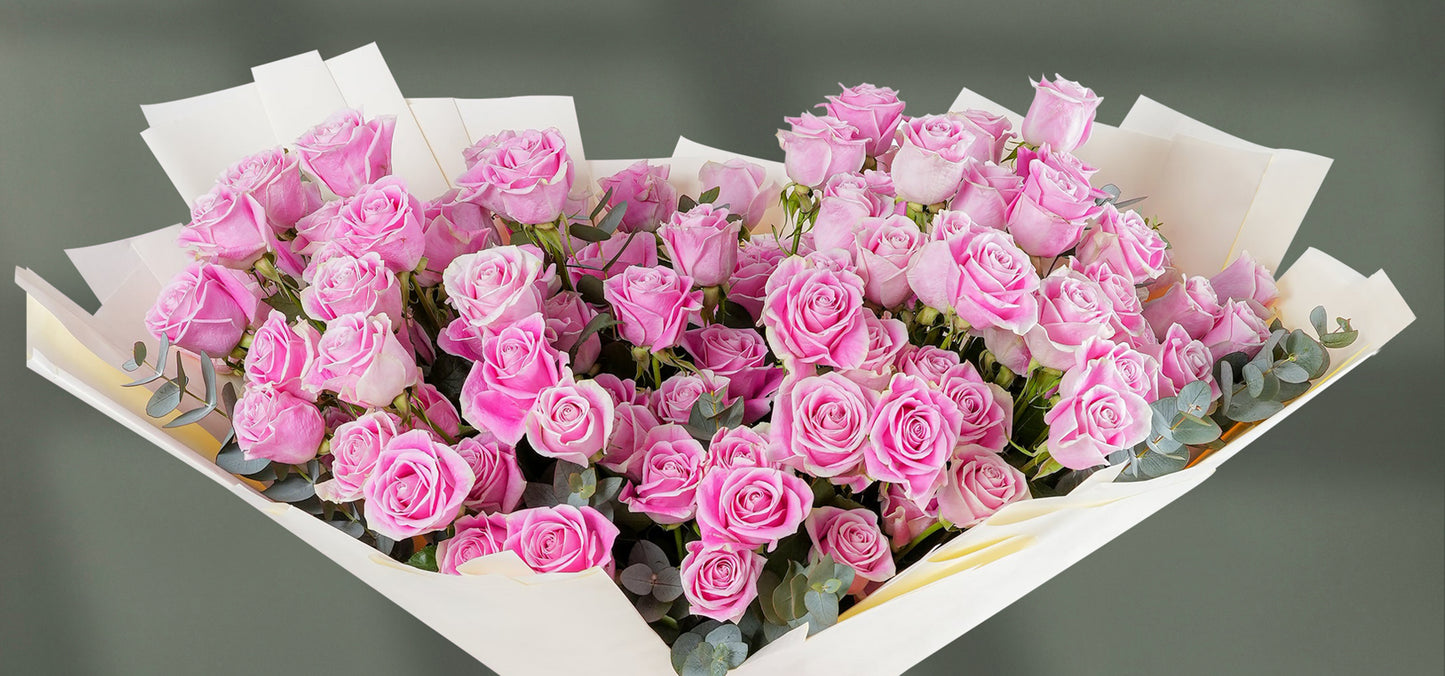 100+ Pink Roses Wrapping Big Bouquet