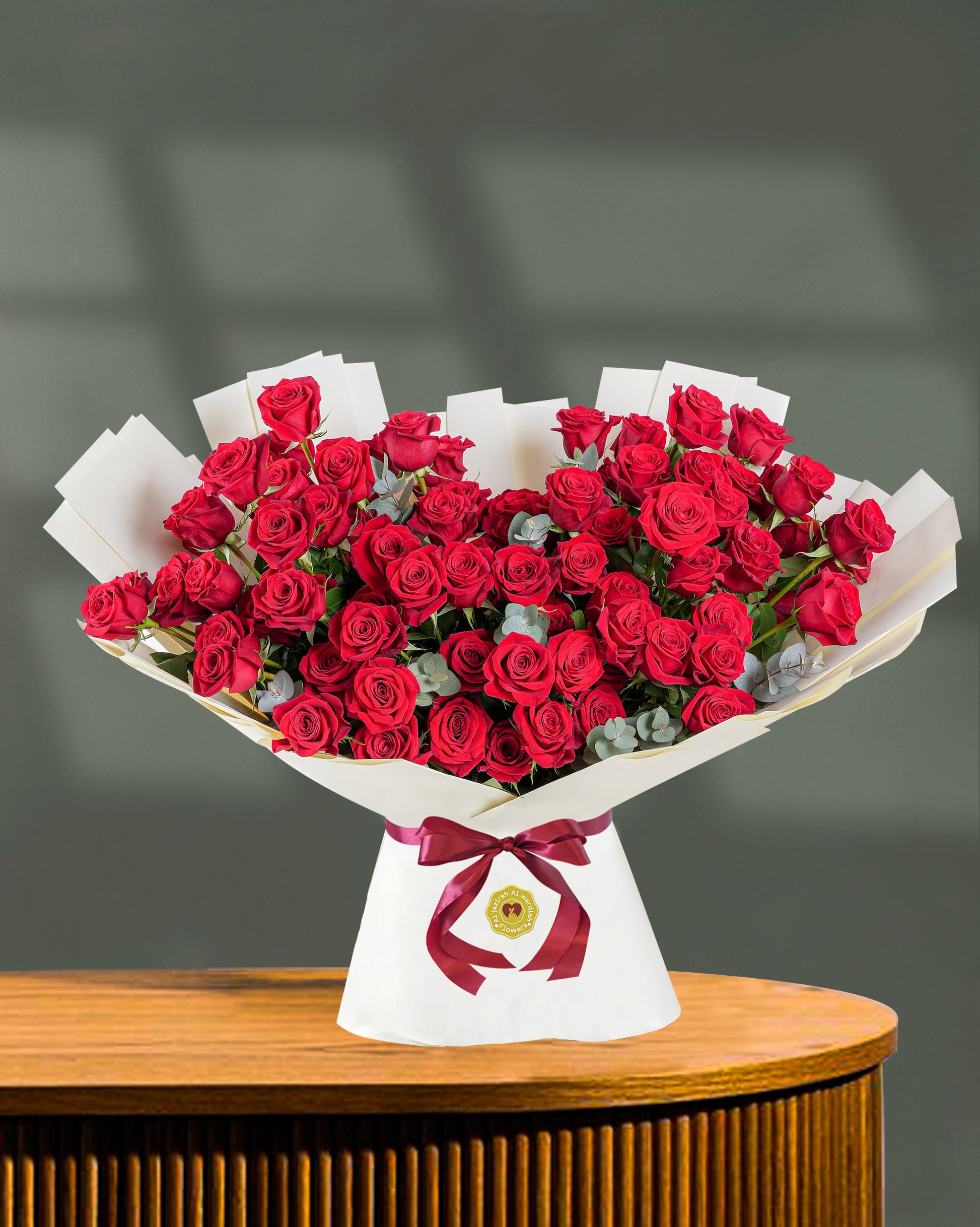 Red roses big size bouquet. Fresh flower, wrapping bouquet, Luxury flowers bouquet. 100 roses