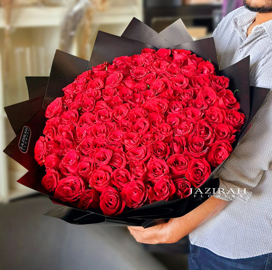 100 Red Roses Round Bouquet – Luxury Black Wrapping