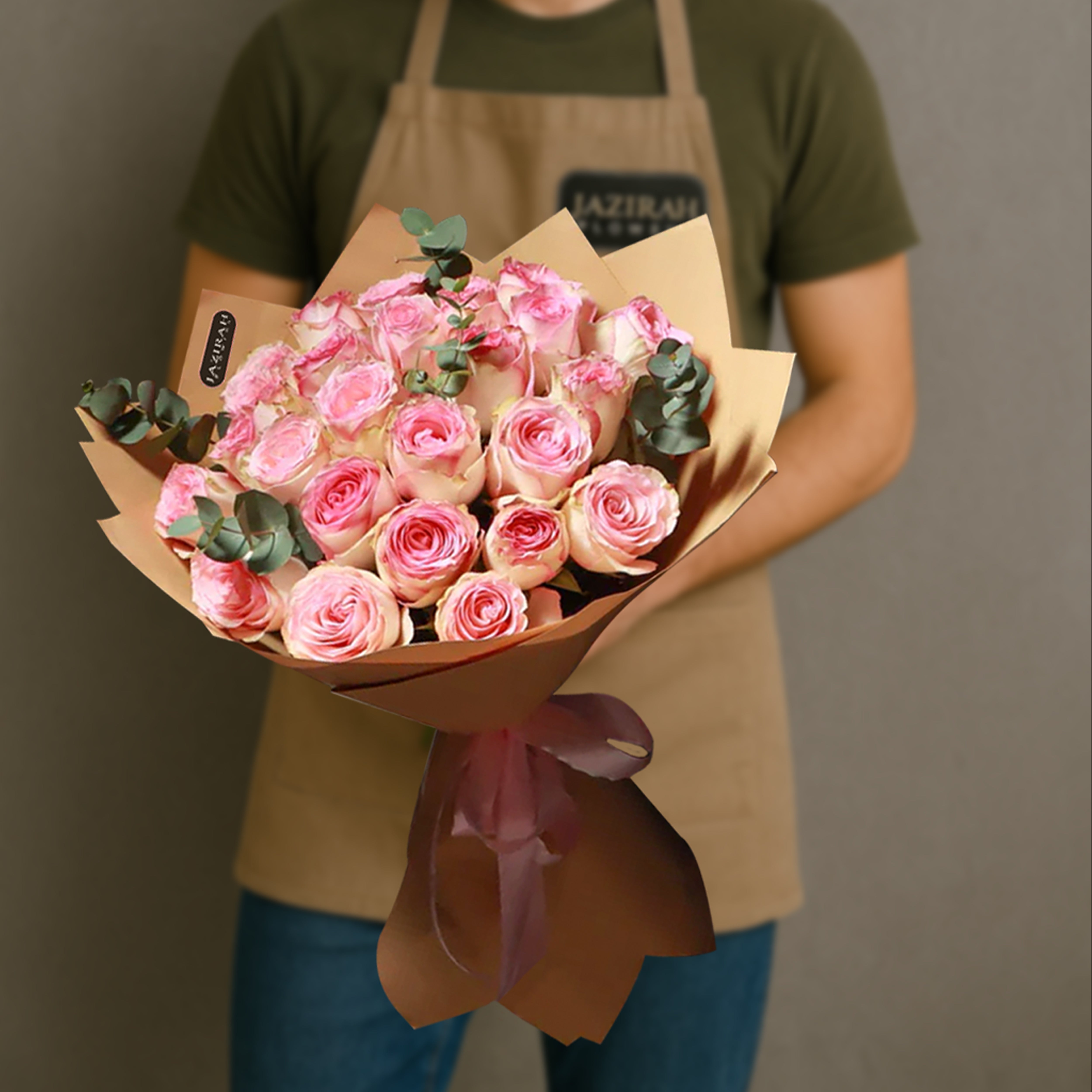 Pink Rose Bouquet – 25 Fresh Roses with Eucalyptus for Special Occasions