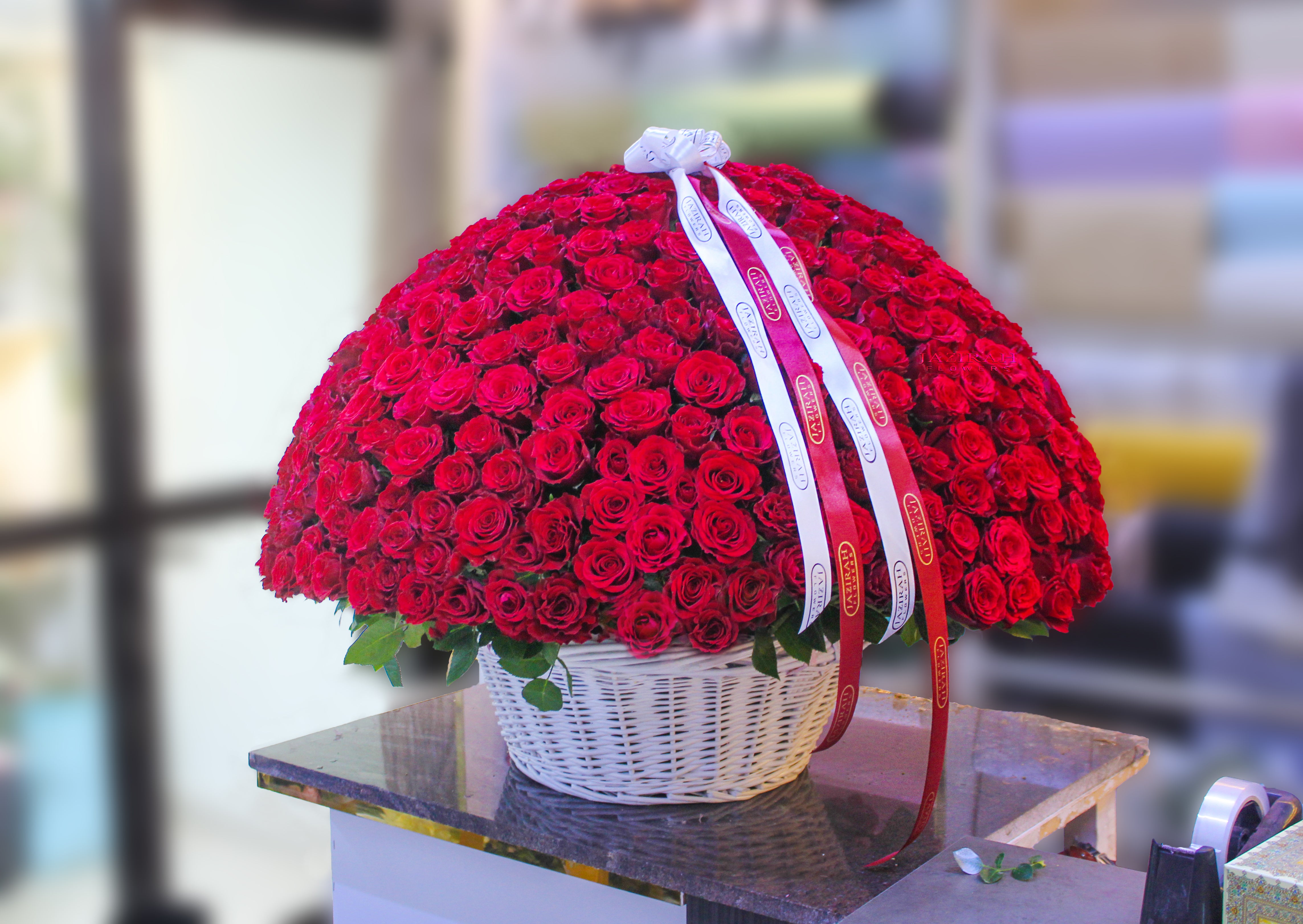 500 Red Roses Basket Bouquet | Luxury Gift for Love & Special Occasions – Jazirah Flowers UAE
