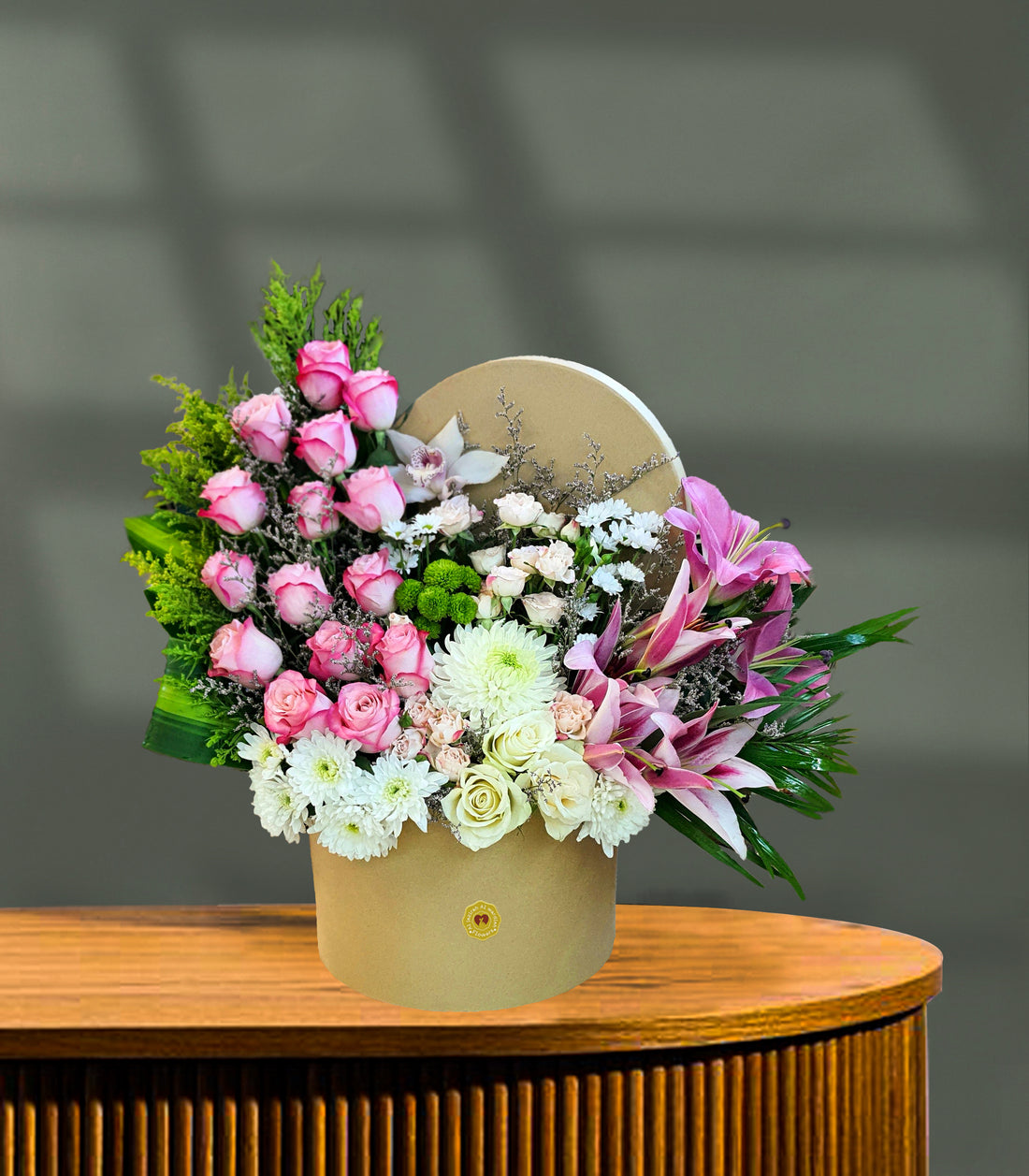 Box flowers arrangement bouquet