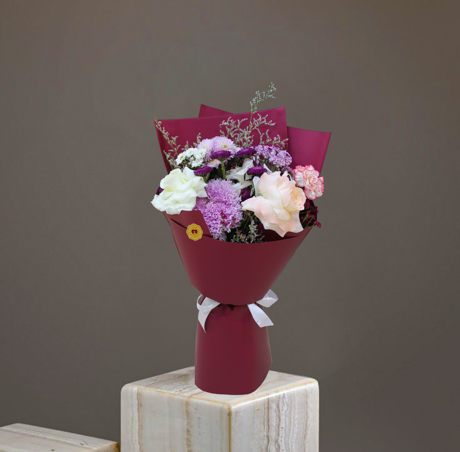 Beautiful flowers bouquet, wrapping bouquet