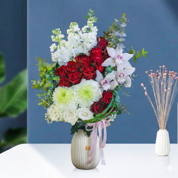 UAE National Day Vase Flower Arrangement – Red, white, green and black